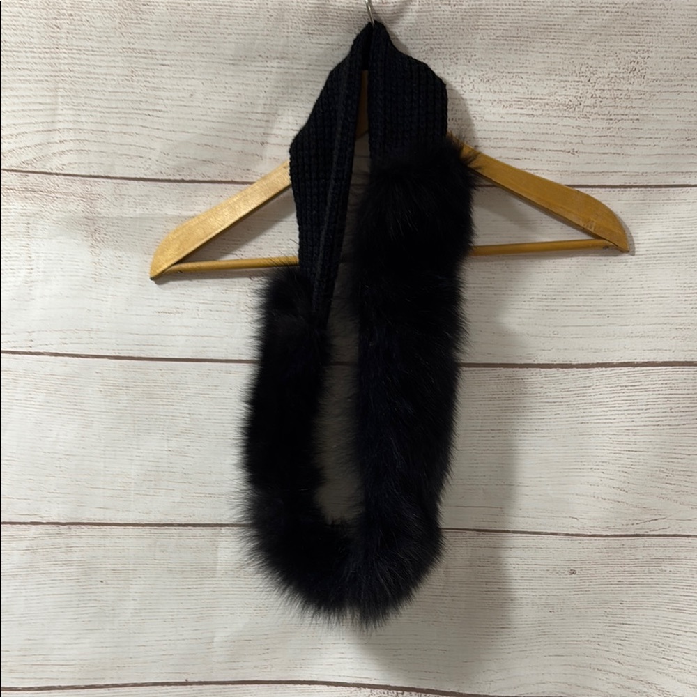 Women's Elegant Black Faux fur Scarf